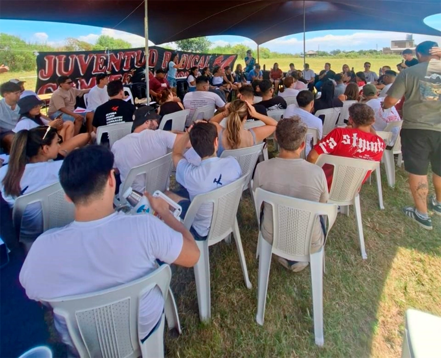 La Juventud Radical durante el encuentro de este fin de semana en Paran&aacute;.