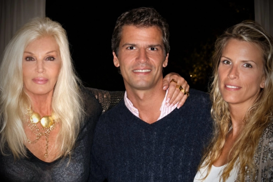 Susana Gim&eacute;nez junto a sus hermanos Patricio y Carolina Gim&eacute;nez Auber.