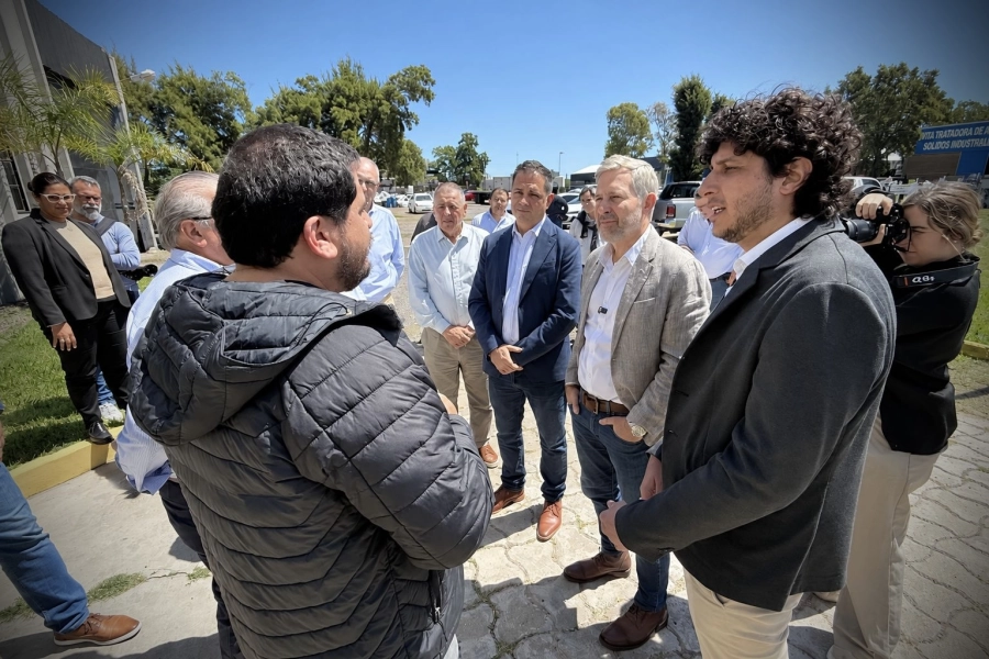 El gobernador Frigerio y el intendente Davico visitaron la planta en octubre pasado y les aprobaron el otorgamiento de los beneficios del RINI.
