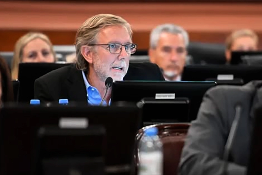 Bahillo advirtió que la sesión en la que entró el despacho de comisión del endeudamiento “no tiene validez”