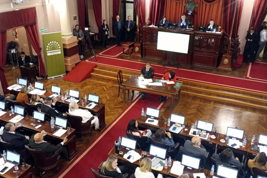 El oficialismo da media sanción al presupuesto, sin apoyo de la oposición para el endeudamiento