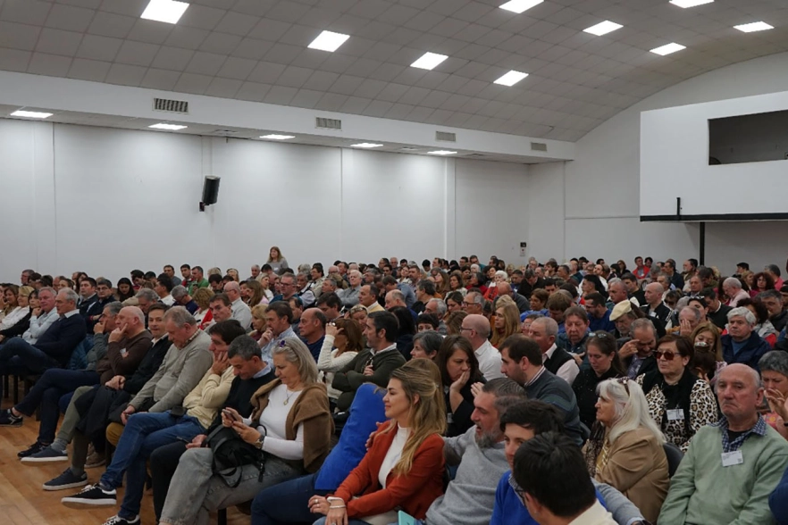 El radicalismo le allana el camino a Frigerio para la alianza con LLA