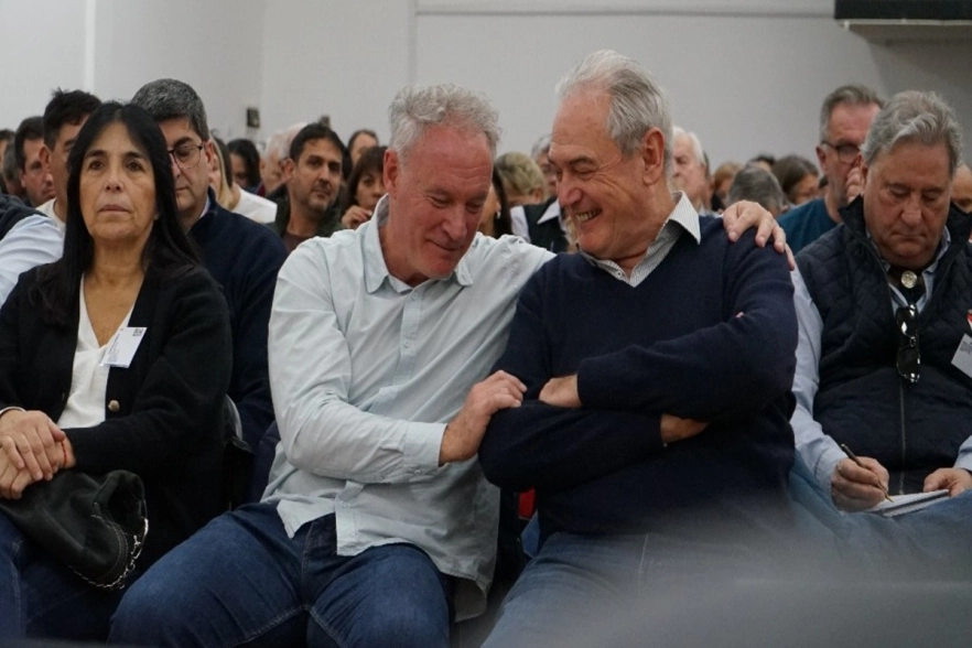 Benedetti y Schneider consideran que el resultado es un apoyo a la alianza con LLA