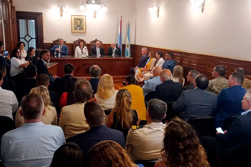 Schneider dijo que “estaría dentro del bloque del radicalismo”