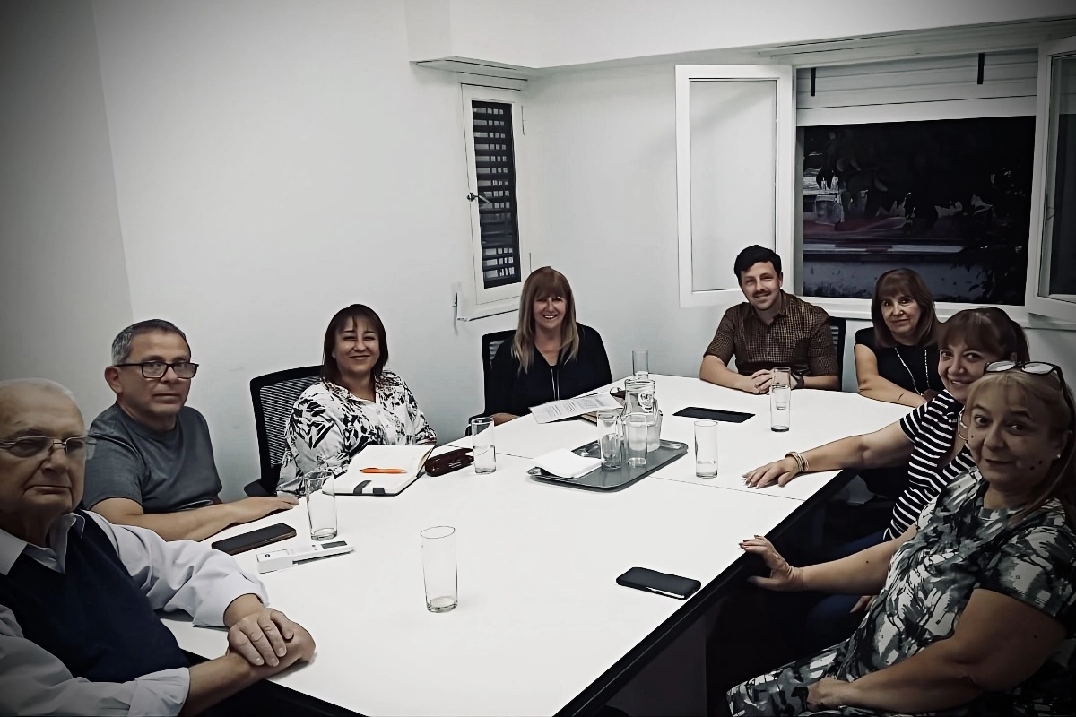 Encuentro entre el FEF y la Federaci&oacute;n de Jubilados y Pensionados de Entre R&iacute;os.