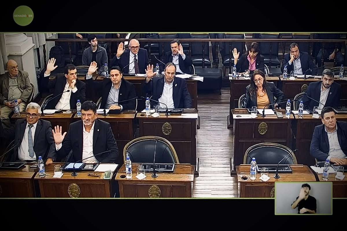 Votaci&oacute;n de la ley que habilita el cobro de peajes en rutas provinciales.