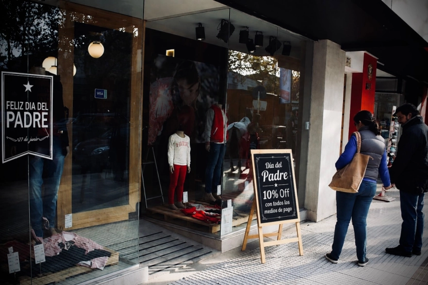 Ante la ca&iacute;da de las ventas, los comerciantes paranaenses esperan un alivio por el D&iacute;a del Padre