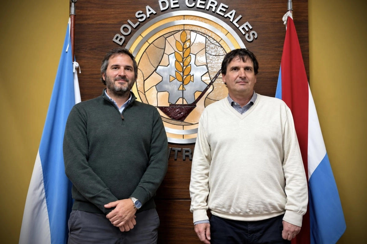 Manuel Villagra, ex gerente y Diego Camu&ntilde;as, presidente de la Bolsa de Cereales de Entre R&iacute;os.