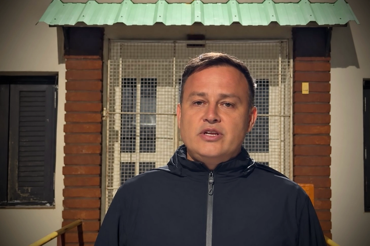 "Las diferencias pol&iacute;ticas no pueden interferir en la atenci&oacute;n sanitaria de una comunidad", dijo el intendente Mesquida.